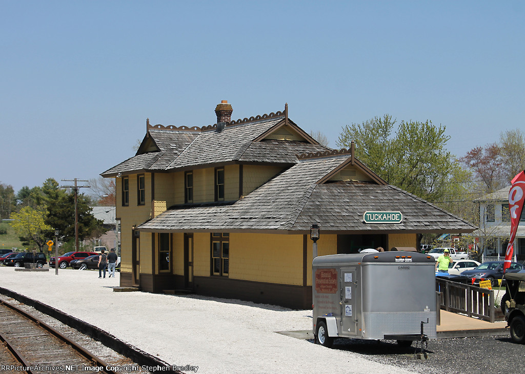 Tuckahoe station